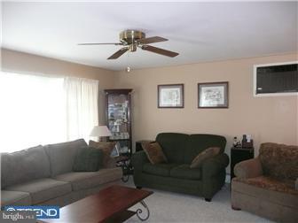 19 Cactus Road Levittown, PA 19057 - Photo 2 of 12 Gallery Image 2
