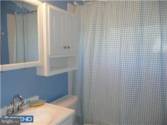 19 Cactus Road Levittown, PA 19057 - Photo 11 of 12 Gallery Image 11