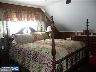 19 Cactus Road Levittown, PA 19057 - Photo 6 of 12 Gallery Image 6