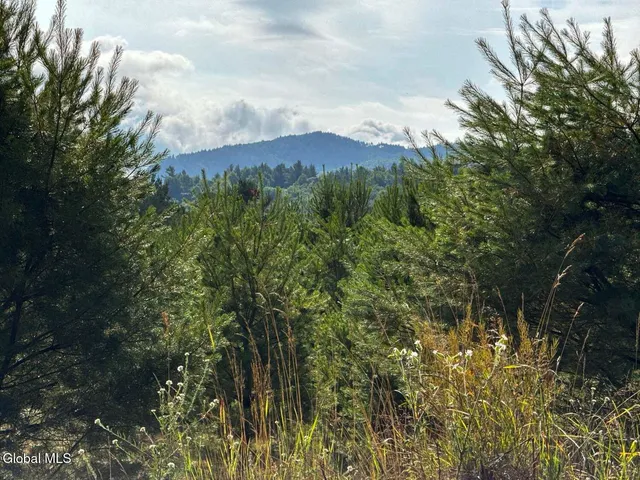 $245,500 | 171 Trumbulls Road, Jay, NY 12941