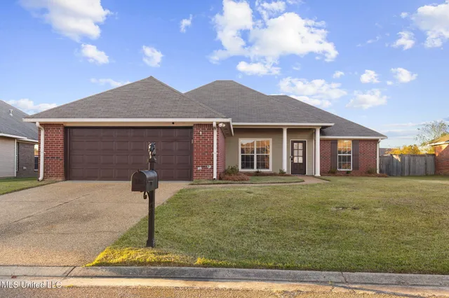 $272,500 | 530 Planters Drive, Pearl, MS 39208