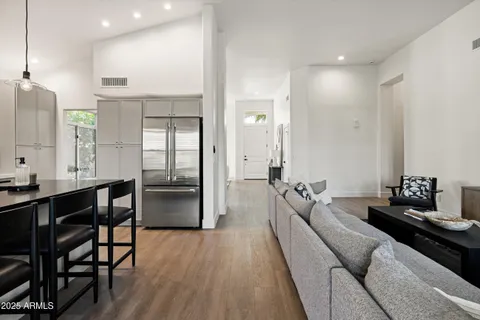 $1,195,000 | 15020 North 54th Place, Scottsdale, AZ 85254