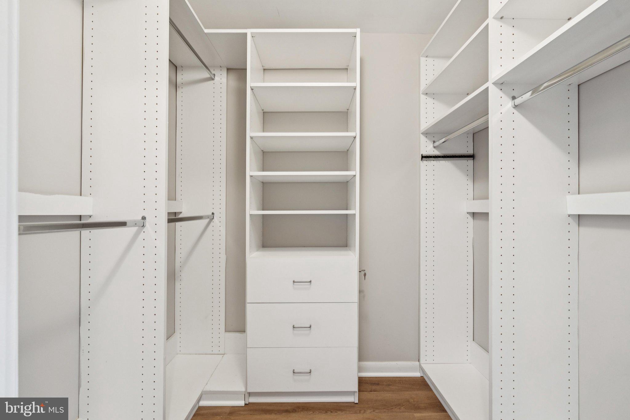 1021 North Garfield Street, Unit B39 Arlington, VA 22201 - Photo 15 of 28 Walk In Closet