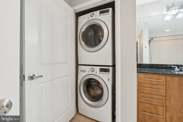 $469,900 | 1021 North Garfield Street, Unit B39, Arlington, VA 22201