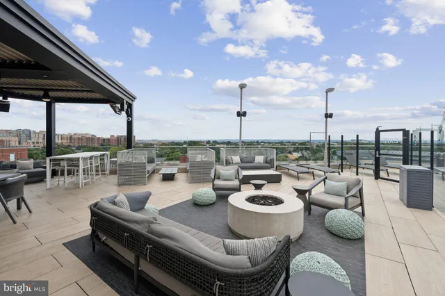 $469,900 | 1021 North Garfield Street, Unit B39, Arlington, VA 22201