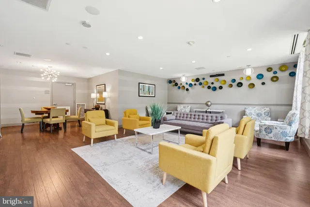 $469,900 | 1021 North Garfield Street, Unit B39, Arlington, VA 22201