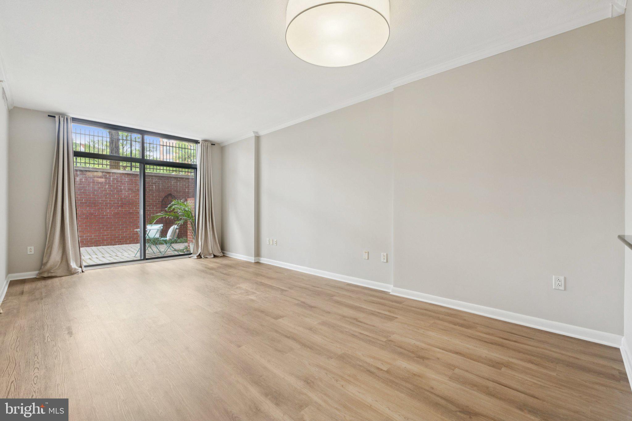1021 North Garfield Street, Unit B39 Arlington, VA 22201 - Photo 25 of 28 Living & Dining Room