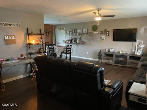 1066 Natchez Road Talbott, TN 37877 - Photo 2 of 6 LIVING ROOM OVERVIEW