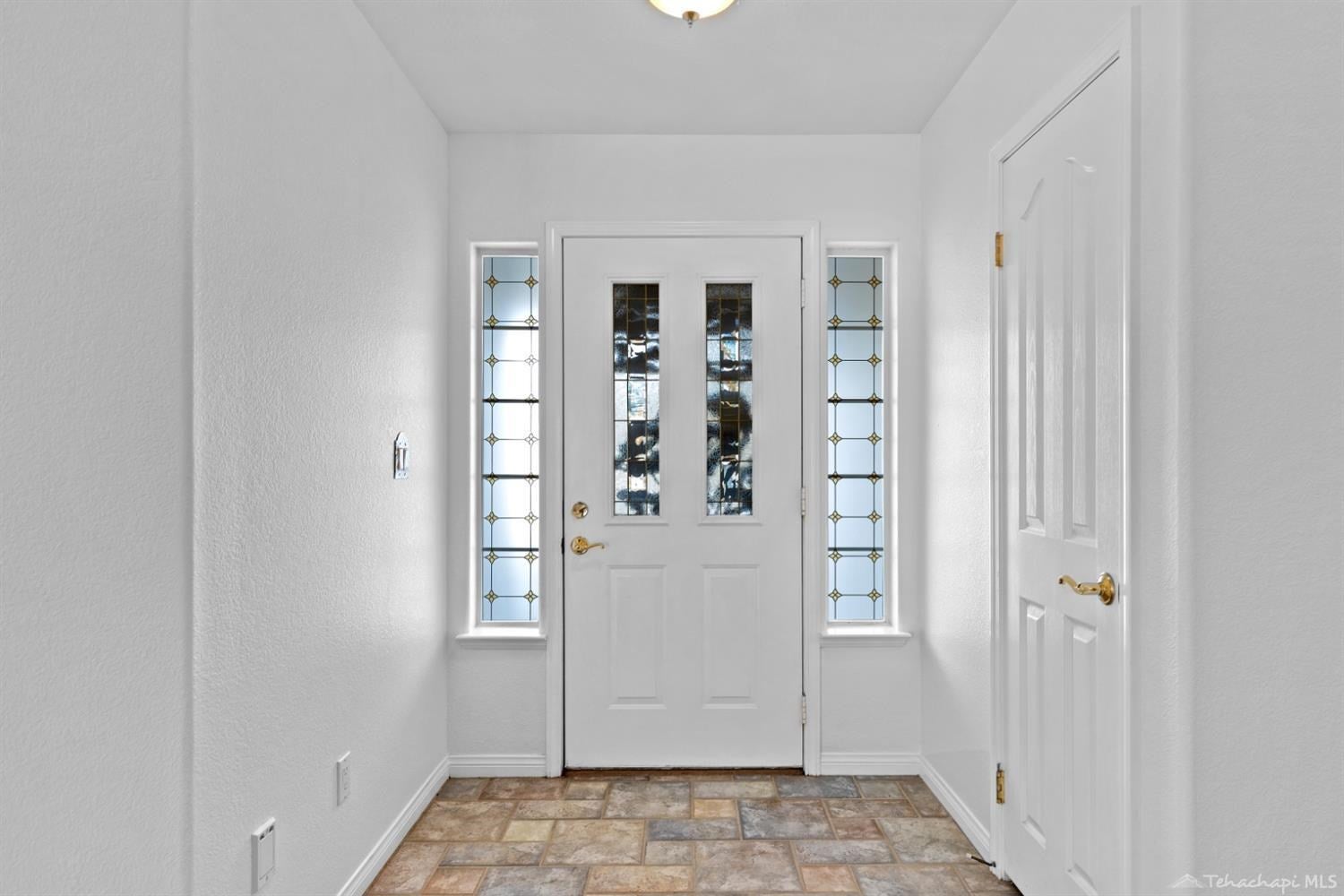 27700 Cumberland Road Tehachapi, CA 93561 - Photo 11 of 62 Gallery Image 11