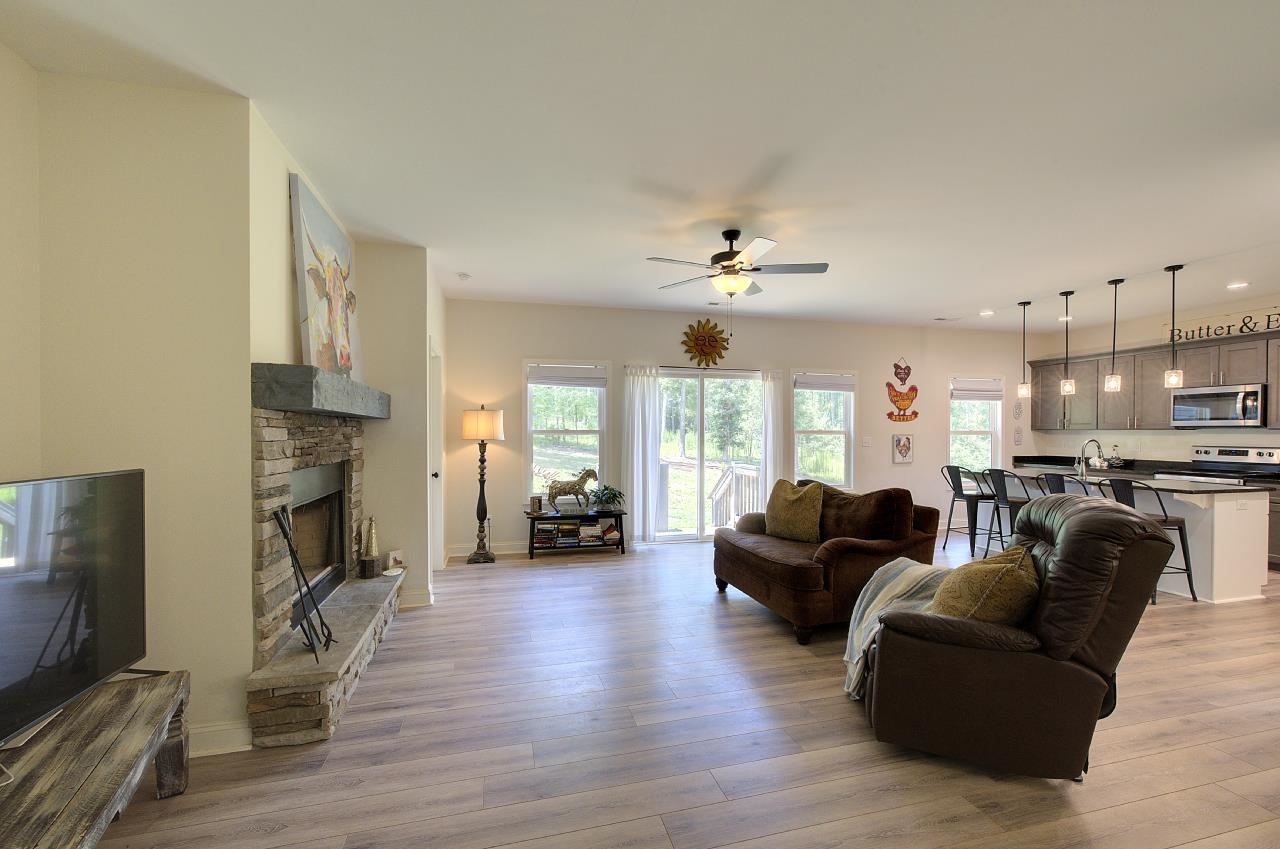 54 Lakeview Road Fountain Inn, SC 29644 - Photo 12 of 44
