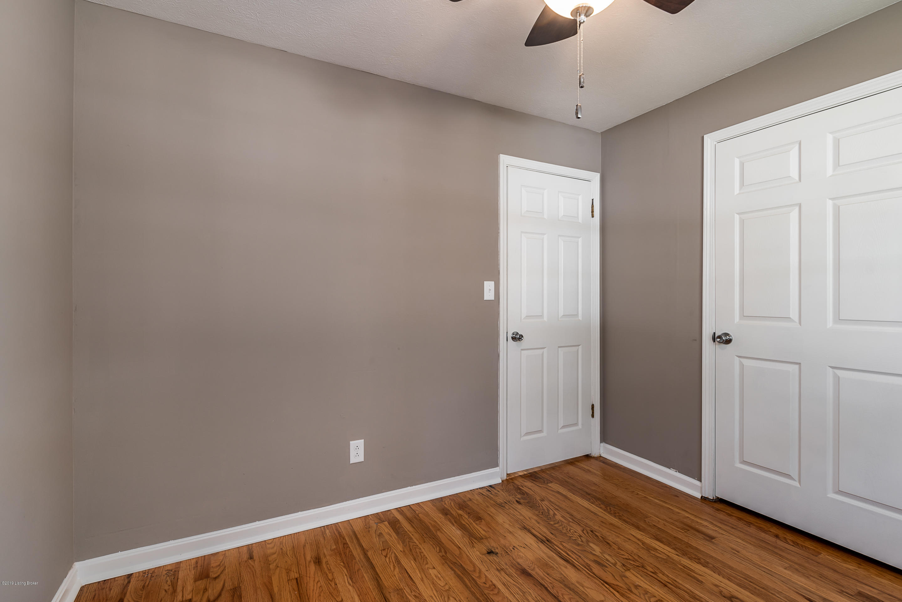 5318 Red Fern Road Louisville, KY 40218 - Photo 11 of 24 DHI-18