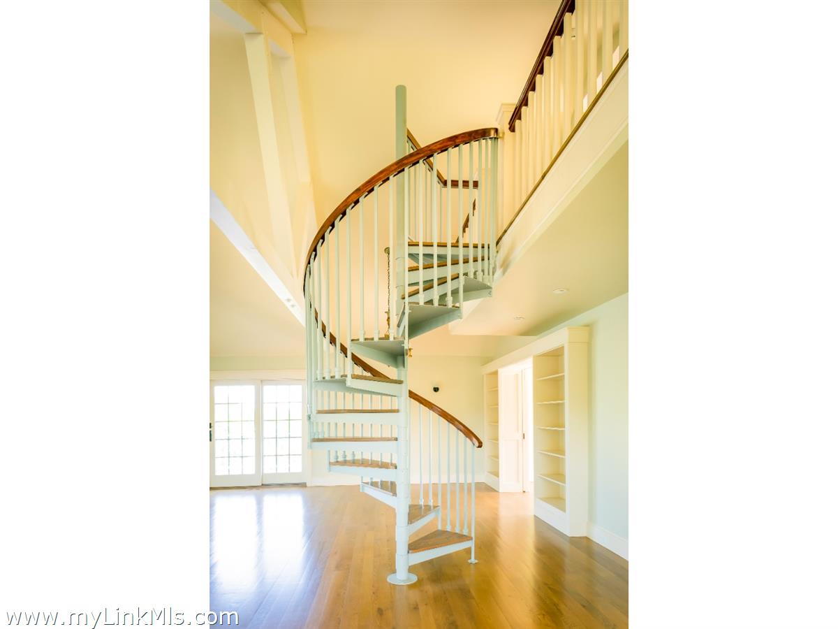56 North Neck Road Edgartown, MA 02539 - Photo 18 of 63 a view of entryway and hall