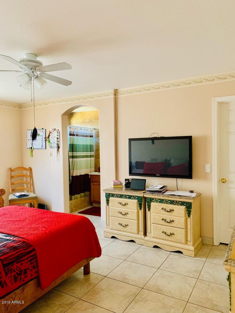 1626 West Pecan Road Phoenix, AZ 85041 - Photo 8 of 15 P9