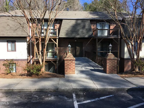 $1,100 | 205 East Ransom Street, Unit 1B, Fuquay-Varina, NC 27526