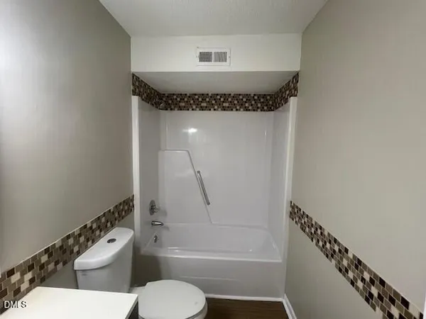 $1,100 | 205 East Ransom Street, Unit 1B, Fuquay-Varina, NC 27526