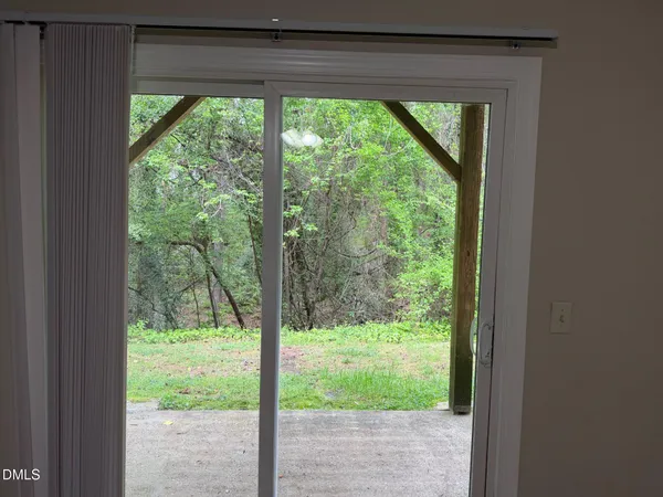 $1,100 | 205 East Ransom Street, Unit 1B, Fuquay-Varina, NC 27526