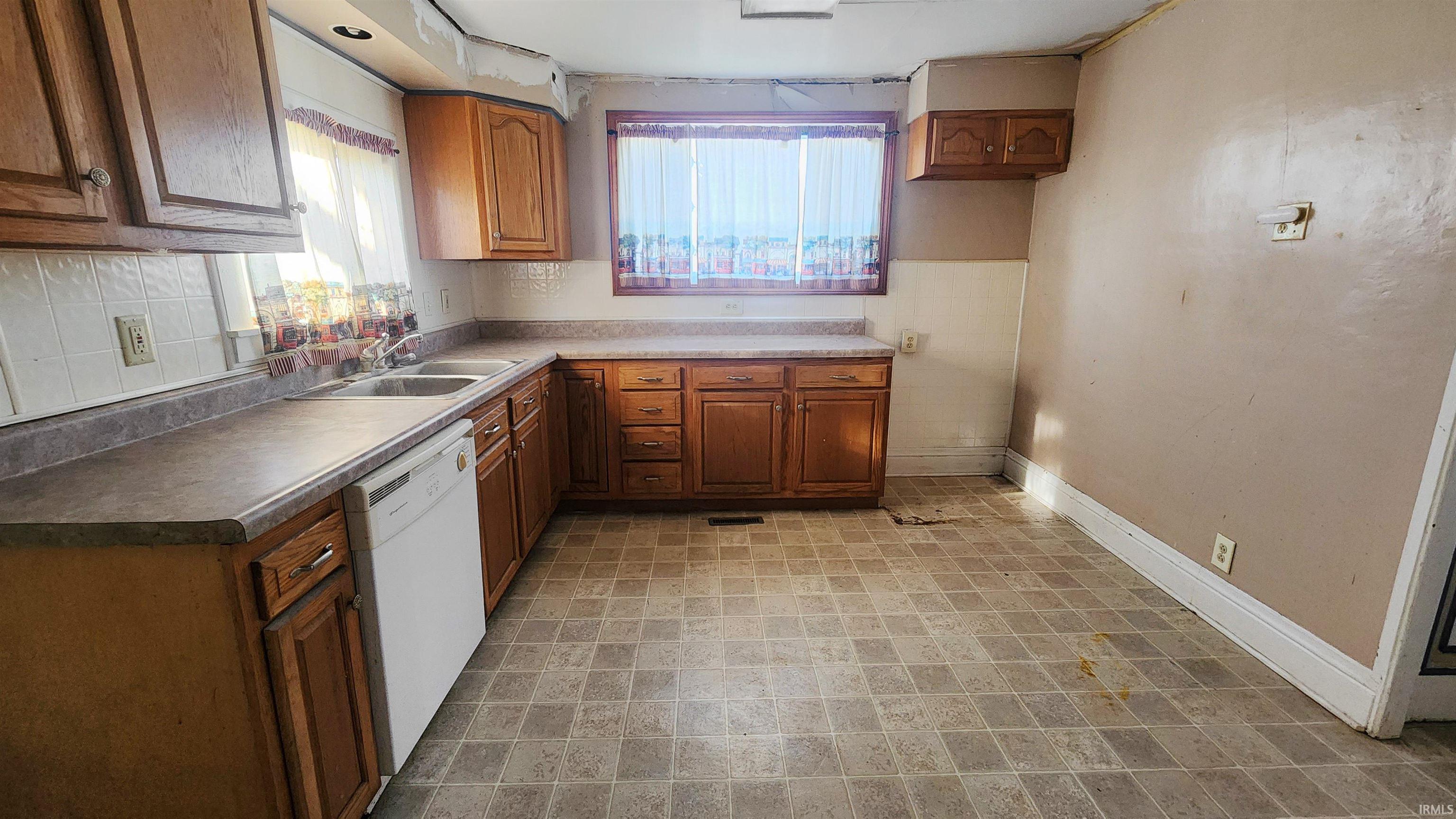 430 West Maple Street Waterloo, IN 46793 - Photo 13 of 26