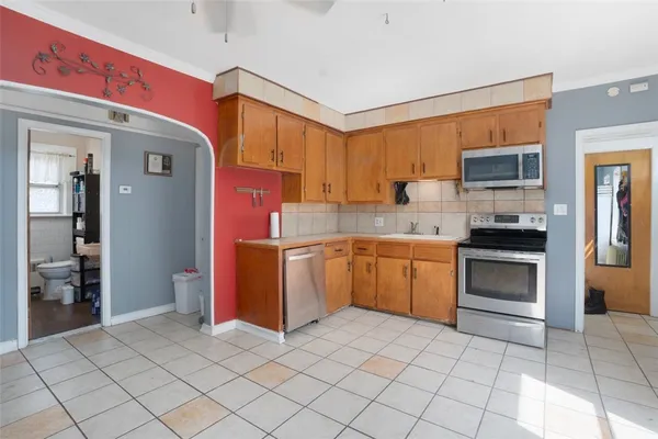 $369,000 | 70 Highland Street, West Warwick, RI 02893