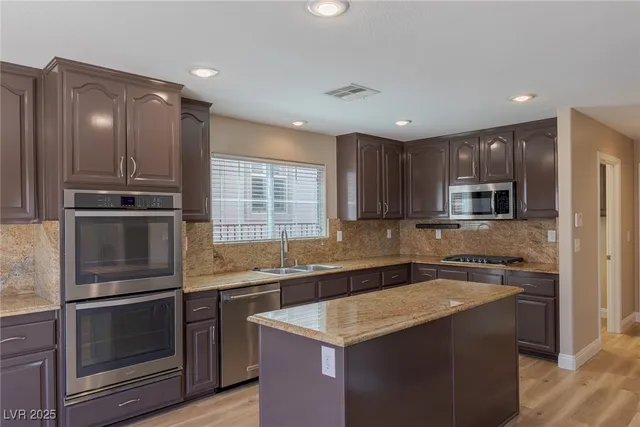 $2,450 | 1130 Grove Park Street, Henderson, NV 89002