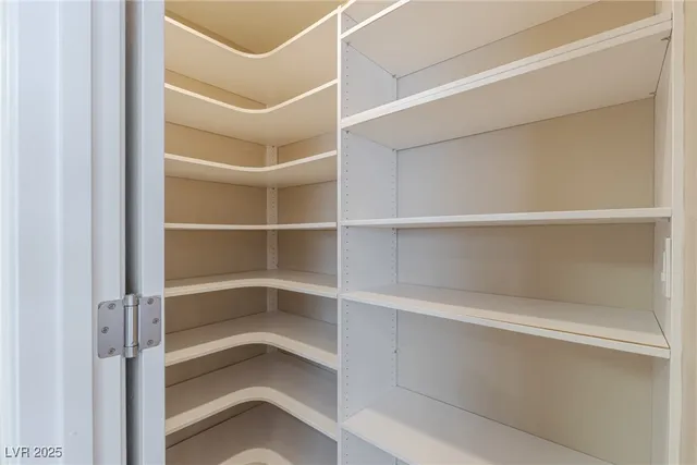 $2,450 | 1130 Grove Park Street, Henderson, NV 89002