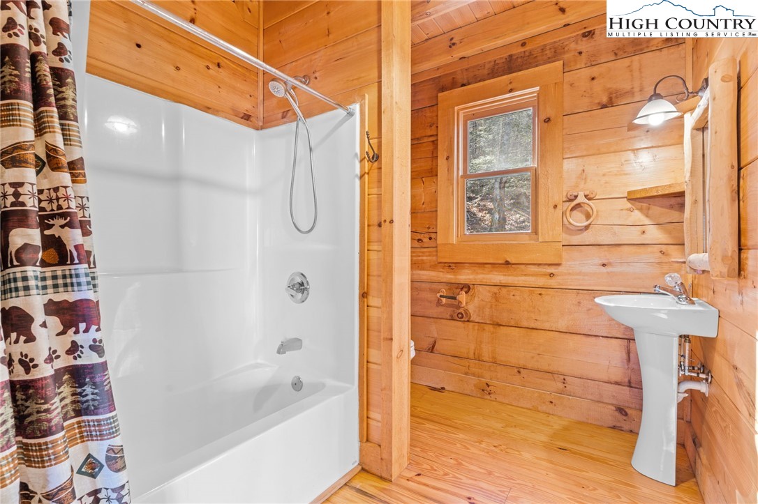 130 Hollow Tree Road Banner Elk, NC 28604 - Photo 13 of 22