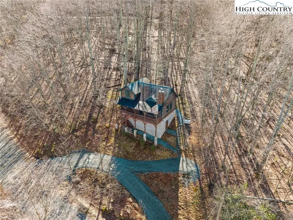 $439,500 | 130 Hollow Tree Road, Banner Elk, NC 28604