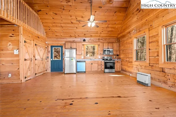 $439,500 | 130 Hollow Tree Road, Banner Elk, NC 28604