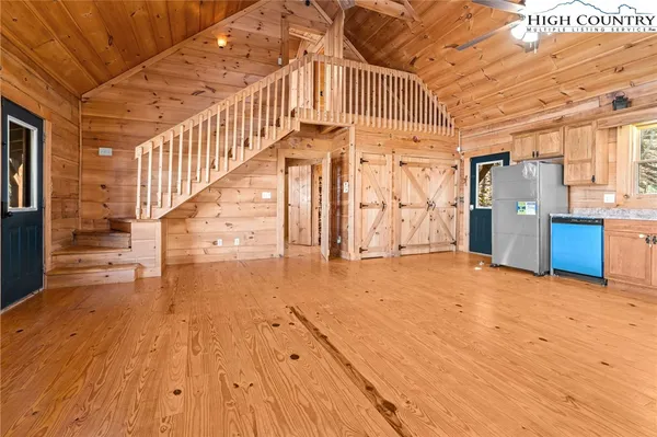 $439,500 | 130 Hollow Tree Road, Banner Elk, NC 28604