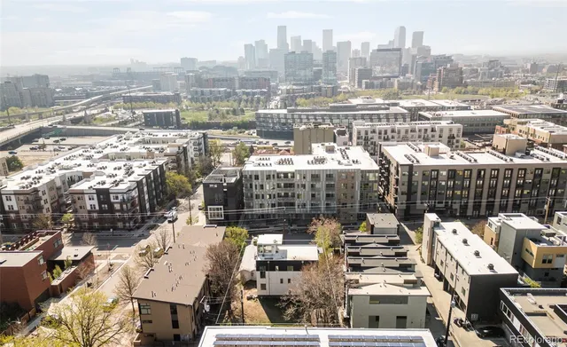 a picture of city view