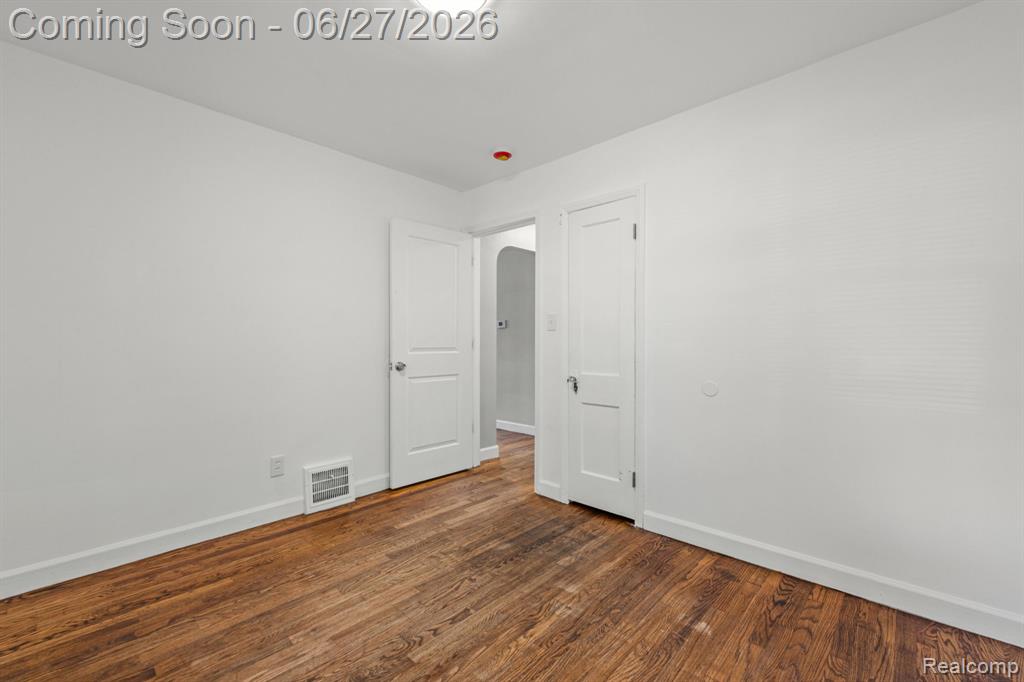 6556 Pelham Road Taylor, MI 48180 - Photo 13 of 34