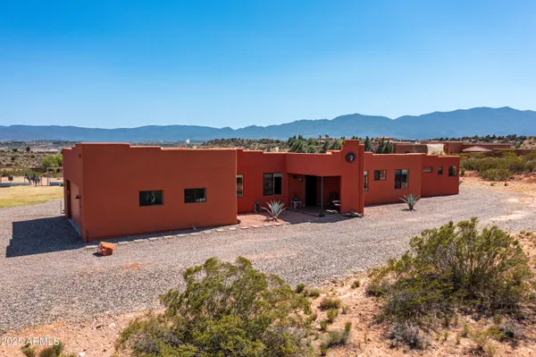 $949,999 | 7375 East Sliding Stop Lane, Cornville, AZ 86325