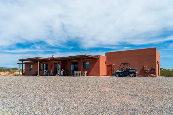$949,999 | 7375 East Sliding Stop Lane, Cornville, AZ 86325