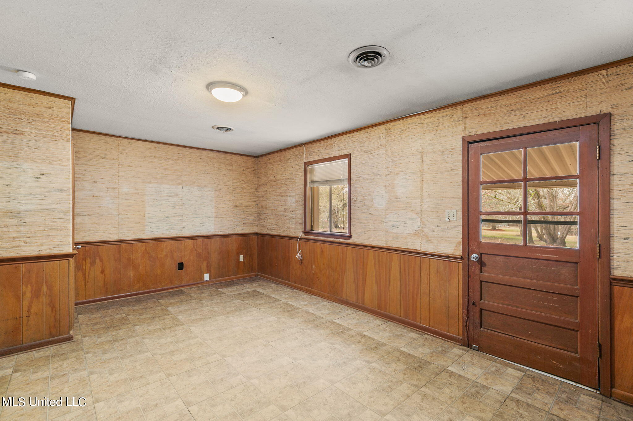 235 Clarkdell Road Canton, MS 39046 - Photo 15 of 50 15-web-or-mls-235 Clarkdell Rd-15