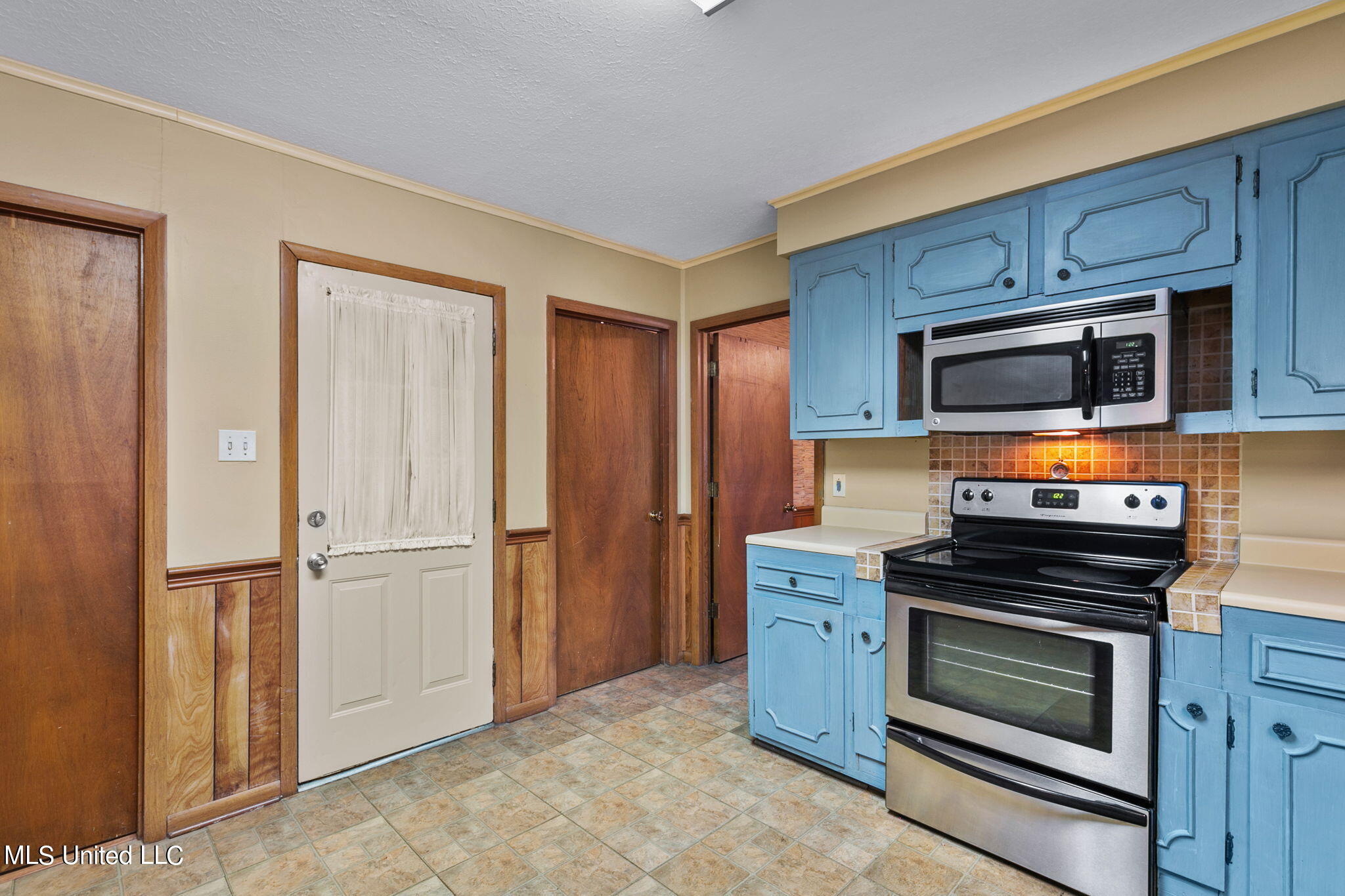 235 Clarkdell Road Canton, MS 39046 - Photo 9 of 50 8-web-or-mls-235 Clarkdell Rd-8