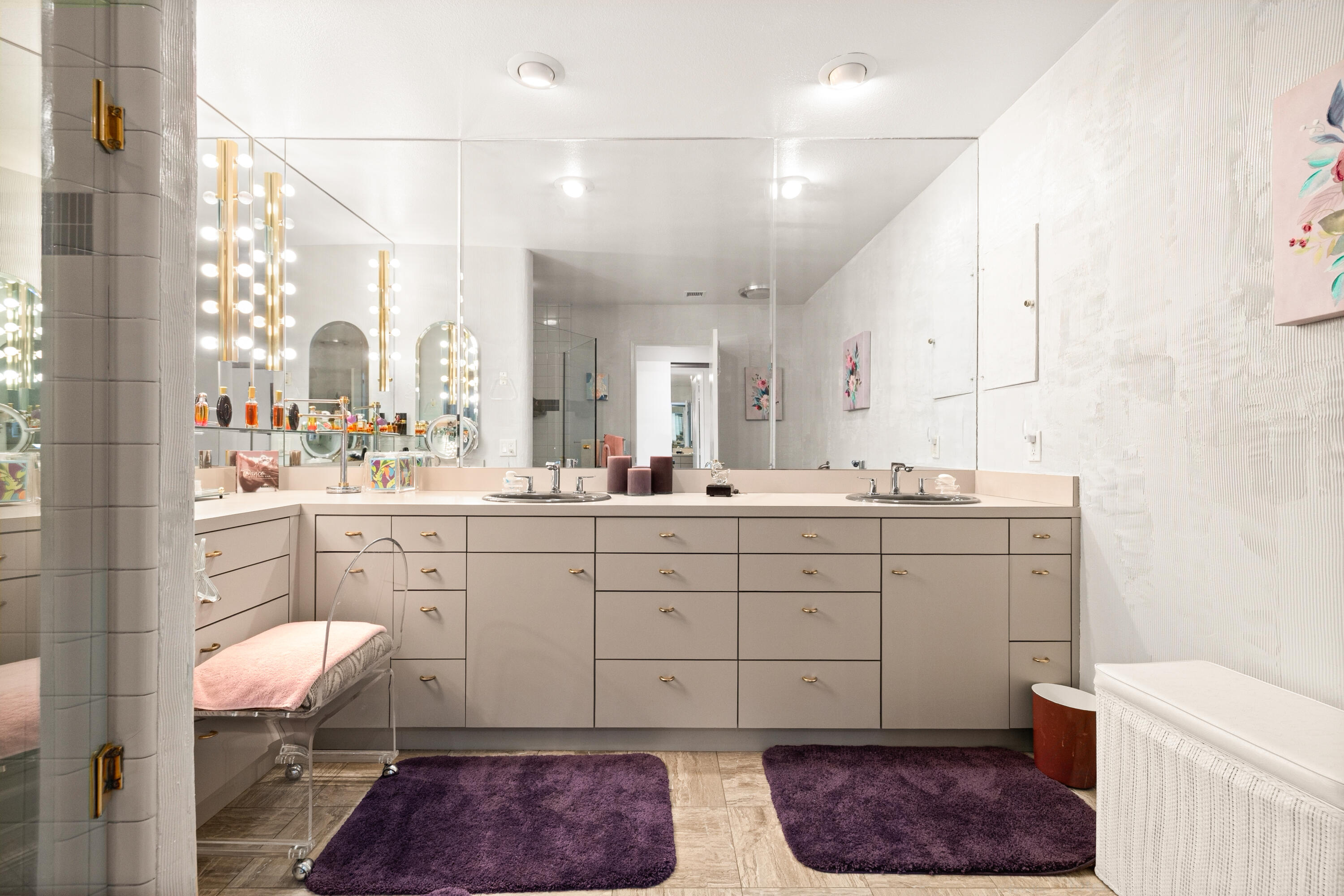 72419 Rodeo Way Rancho Mirage, CA 92270 - Photo 25 of 48 a spacious bathroom with a double vanity sink and a mirror