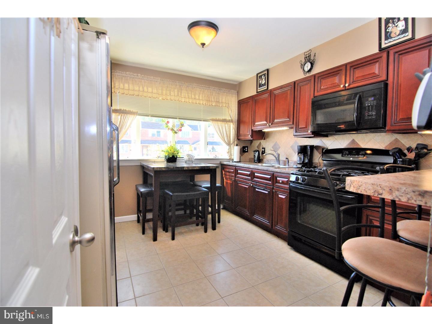 4127 Fairdale Road Philadelphia, PA 19154 - Photo 8 of 24 Gallery Image 8