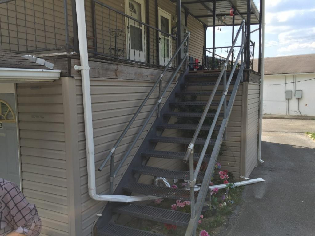 1003 Siam Road, Unit 4 Elizabethton, TN 37643 - Photo 4 of 16 Photo 4