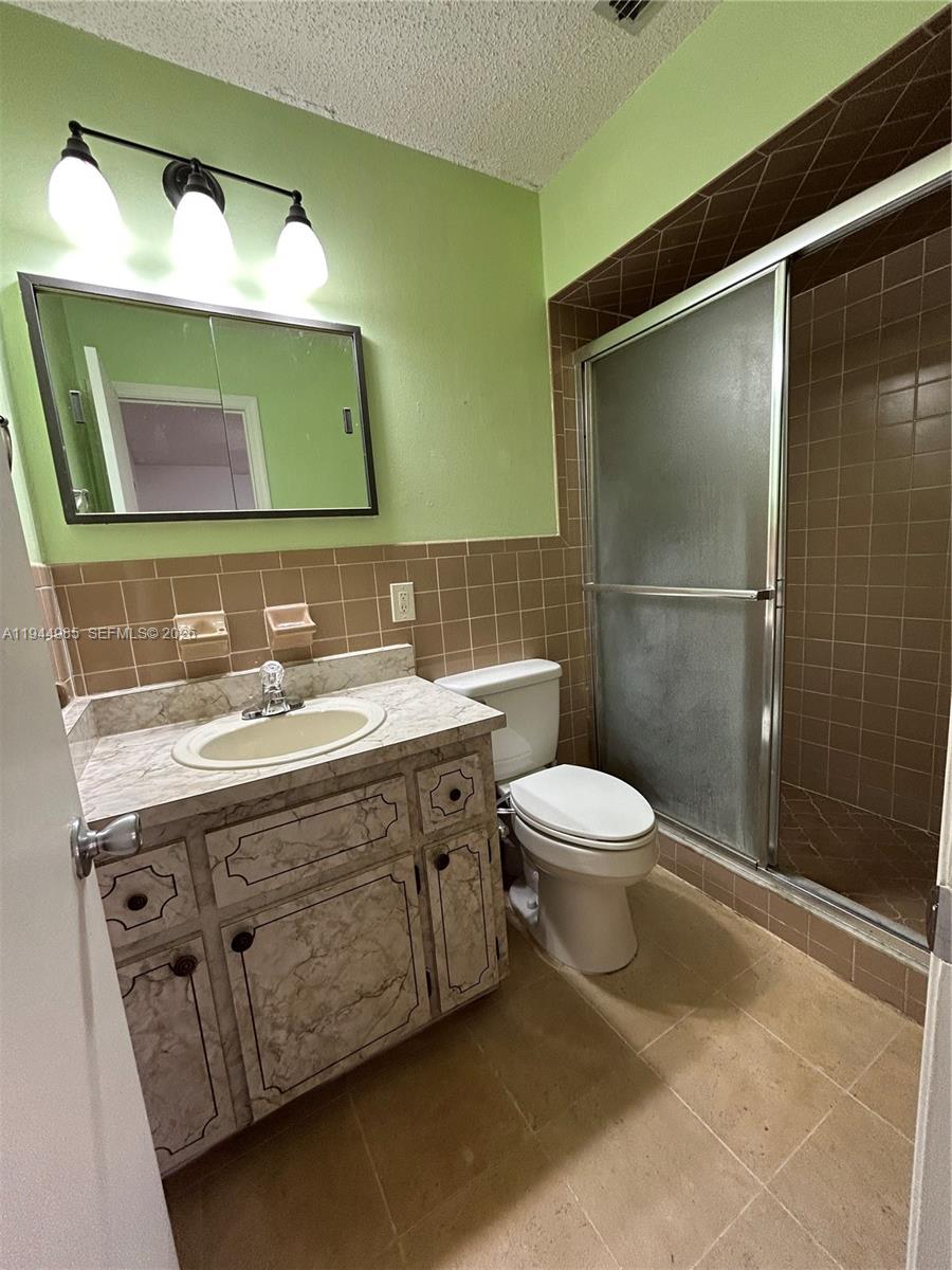 4201 Navarre Avenue, Unit AVE Sebring, FL 33872 - Photo 15 of 22 Primary