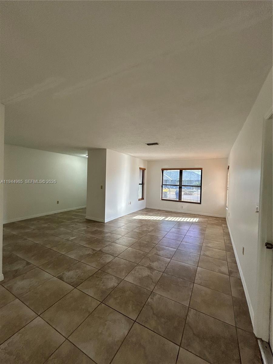 4201 Navarre Avenue, Unit AVE Sebring, FL 33872 - Photo 4 of 22