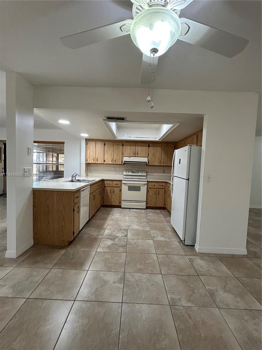 4201 Navarre Avenue, Unit AVE Sebring, FL 33872 - Photo 6 of 22