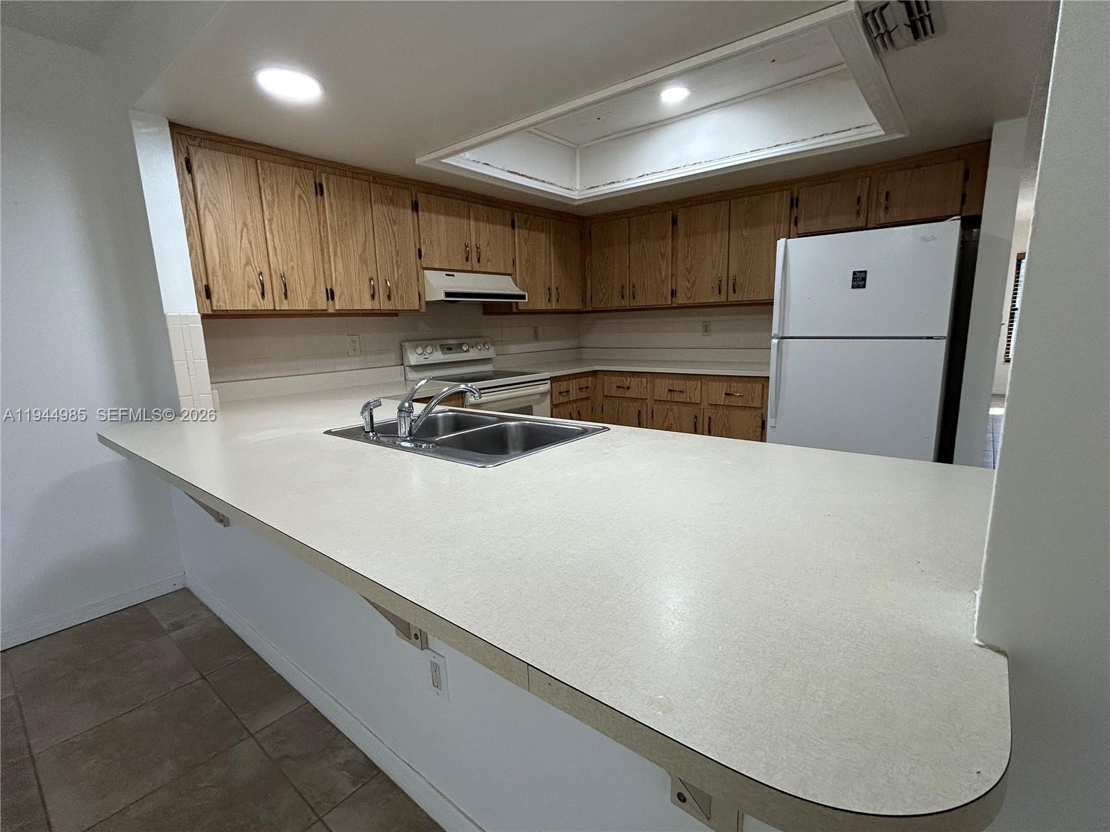 4201 Navarre Avenue, Unit AVE Sebring, FL 33872 - Photo 9 of 22