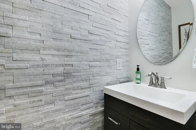 $590,000 | 9152 Landon House Lane, Frederick, MD 21704