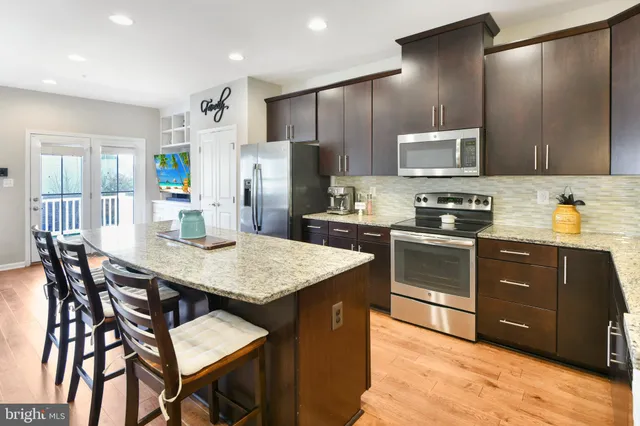 $590,000 | 9152 Landon House Lane, Frederick, MD 21704