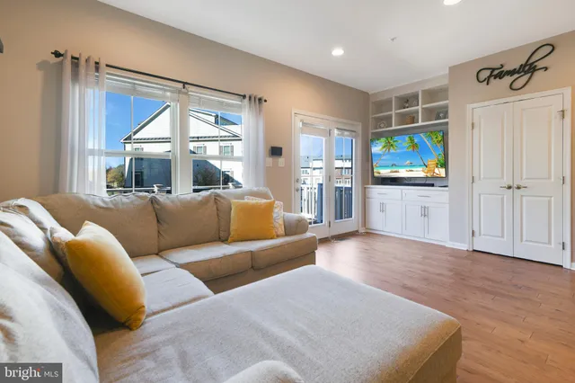 $590,000 | 9152 Landon House Lane, Frederick, MD 21704