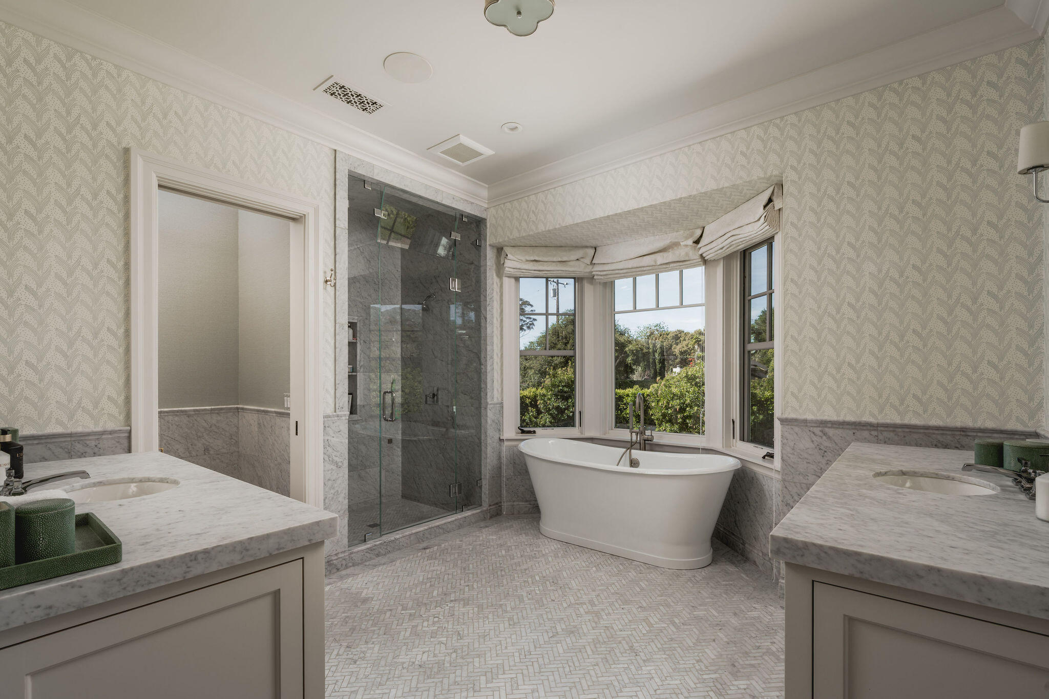 260 Oak Road Montecito, CA 93108 - Photo 13 of 25 Primary Bathroom