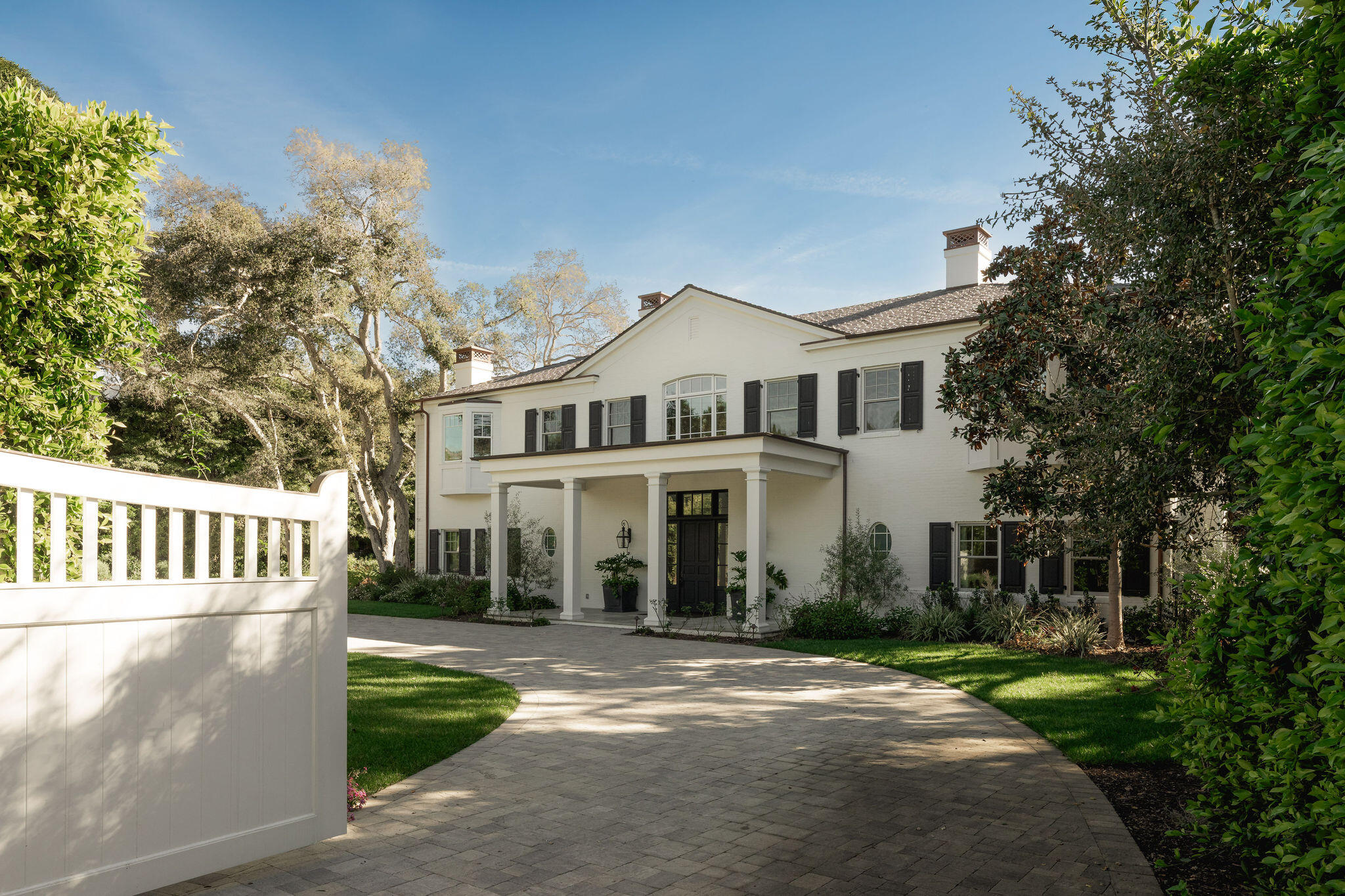 260 Oak Road Montecito, CA 93108 - Photo 3 of 25 Gated View Exterior