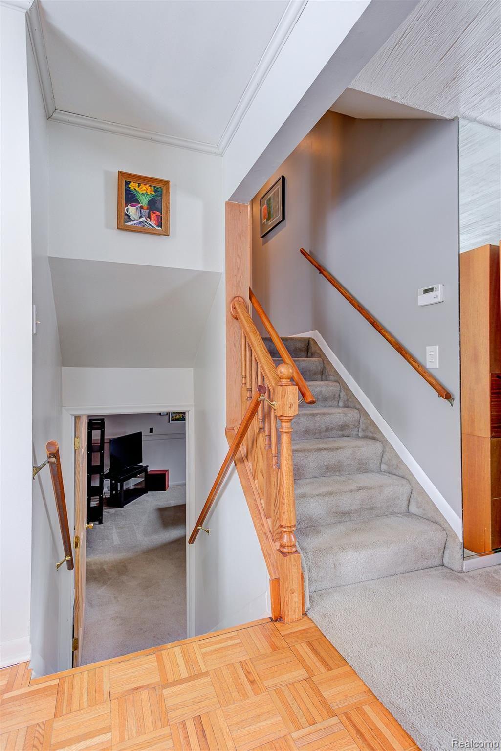 2455 Jones Road Waterford, MI 48327 - Photo 8 of 27 Stairs