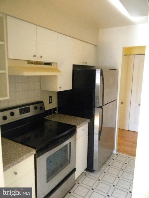 8591 Falls Run Road, Unit G Ellicott City, MD 21043 - Photo 3 of 13 Kitchen