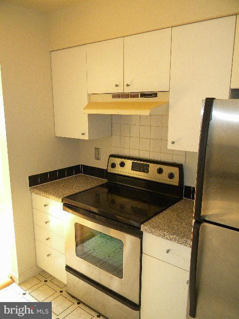 8591 Falls Run Road, Unit G Ellicott City, MD 21043 - Photo 7 of 13 Kitchen