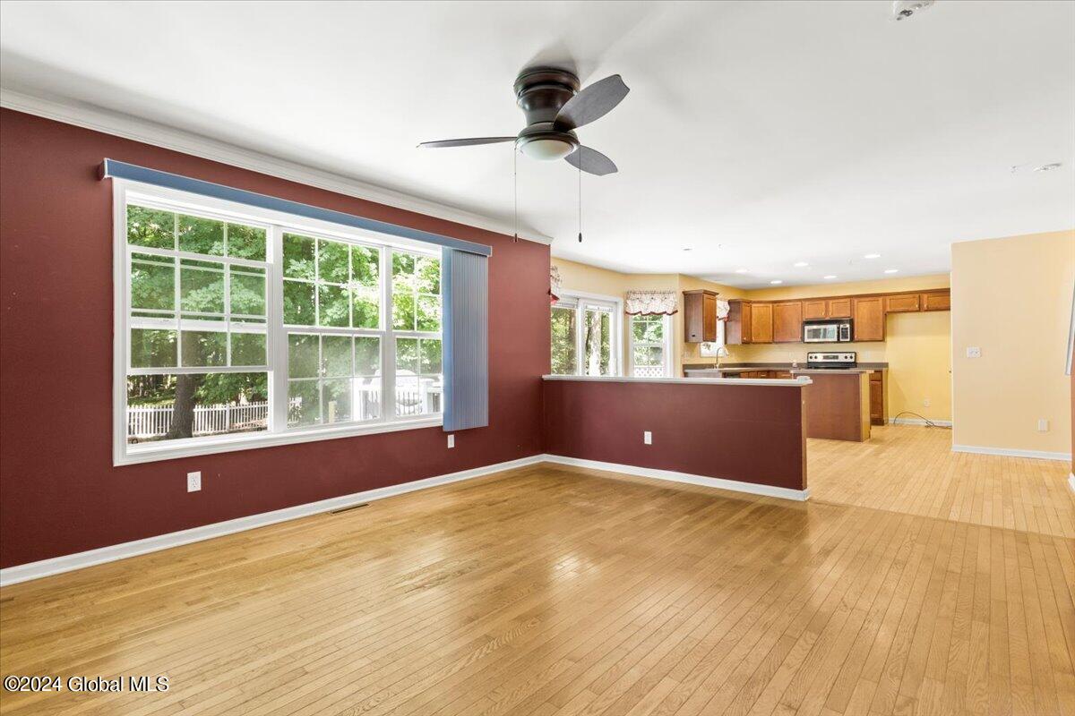 14 Moonglow Road Wilton, NY 12831 - Photo 6 of 28 33-IMG_9996